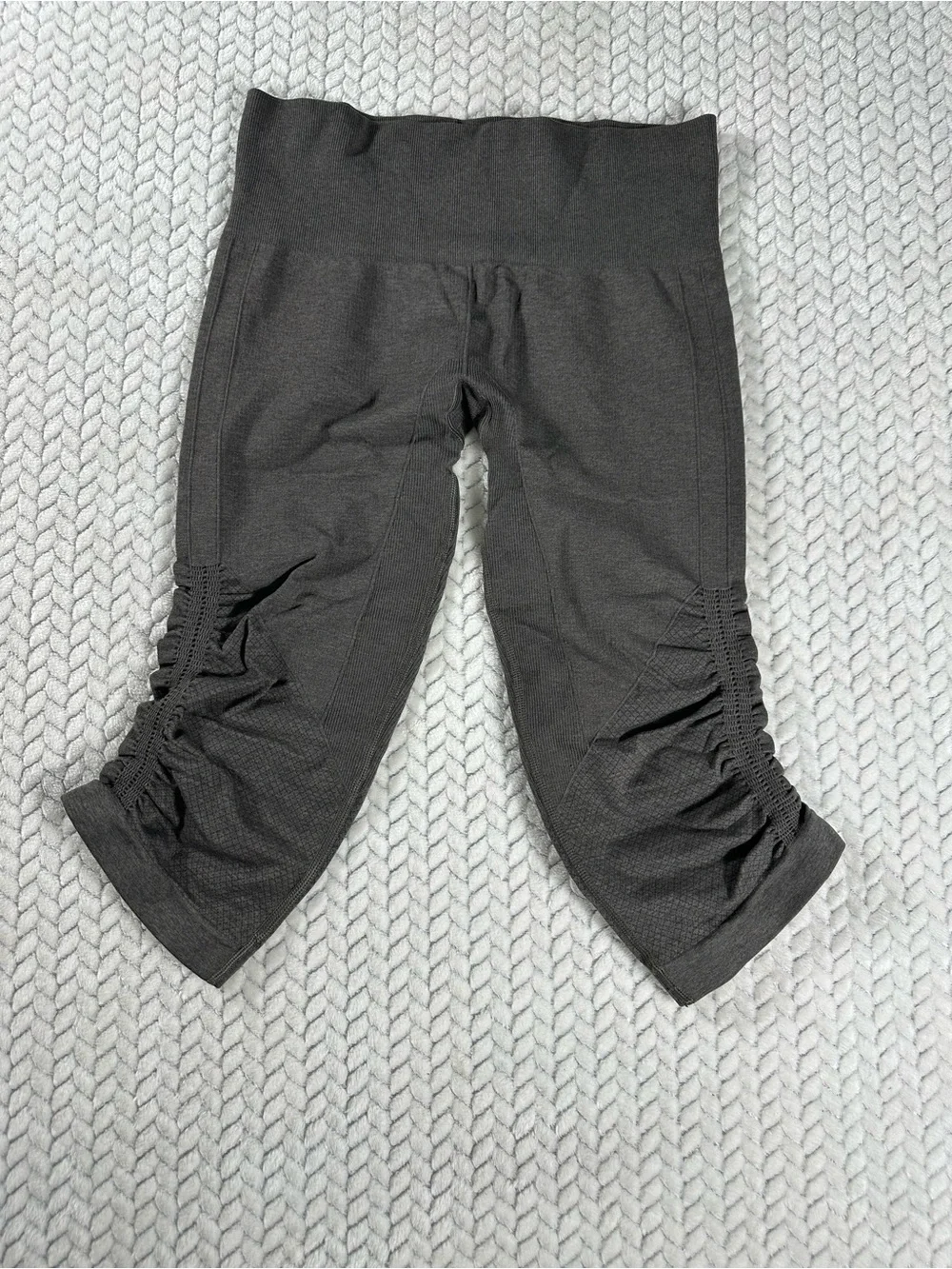 Lululemon In The Flow Crop 6 Heathered Fatigue Green Seamless Pant